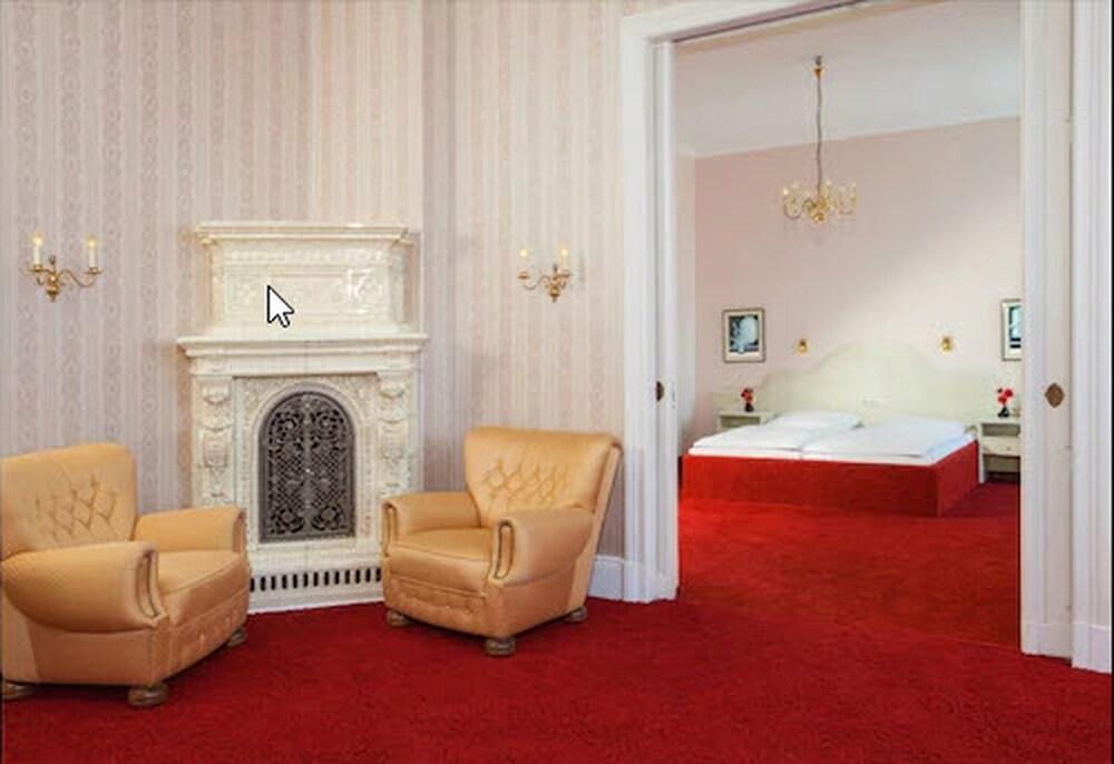 Kaiserhof Hotel